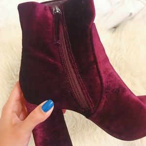 Steve Madden Shoes - Steve Madden Velvet Boots 7.5 Steve Madden Shoes - Steve Madden Velvet Boots 7.5